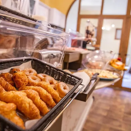 伽利略2000住宿加早餐酒店 住宿加早餐酒店 3*